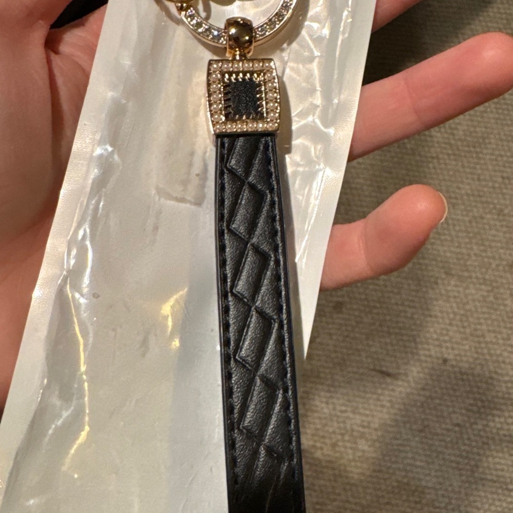 Elegant Black Leather Keychain